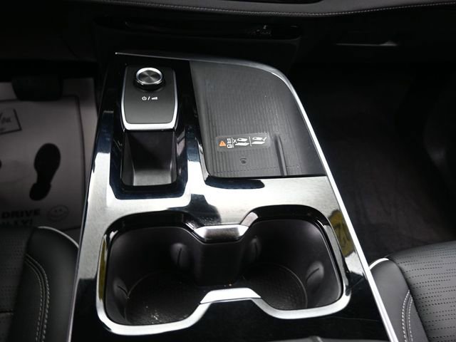 Used 2025 Buick Enclave Sport Touring image 11