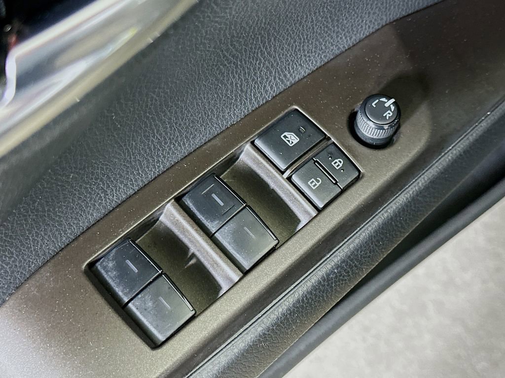 Used 2022 Toyota Camry LE image 20