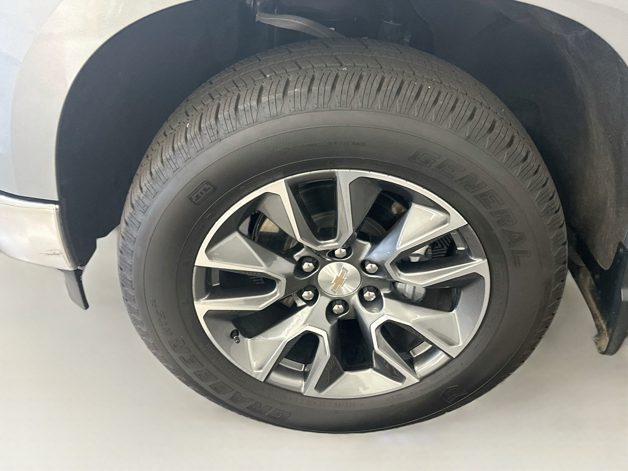 Used 2024 Chevrolet Silverado 1500 LT AWD/4WD image 11