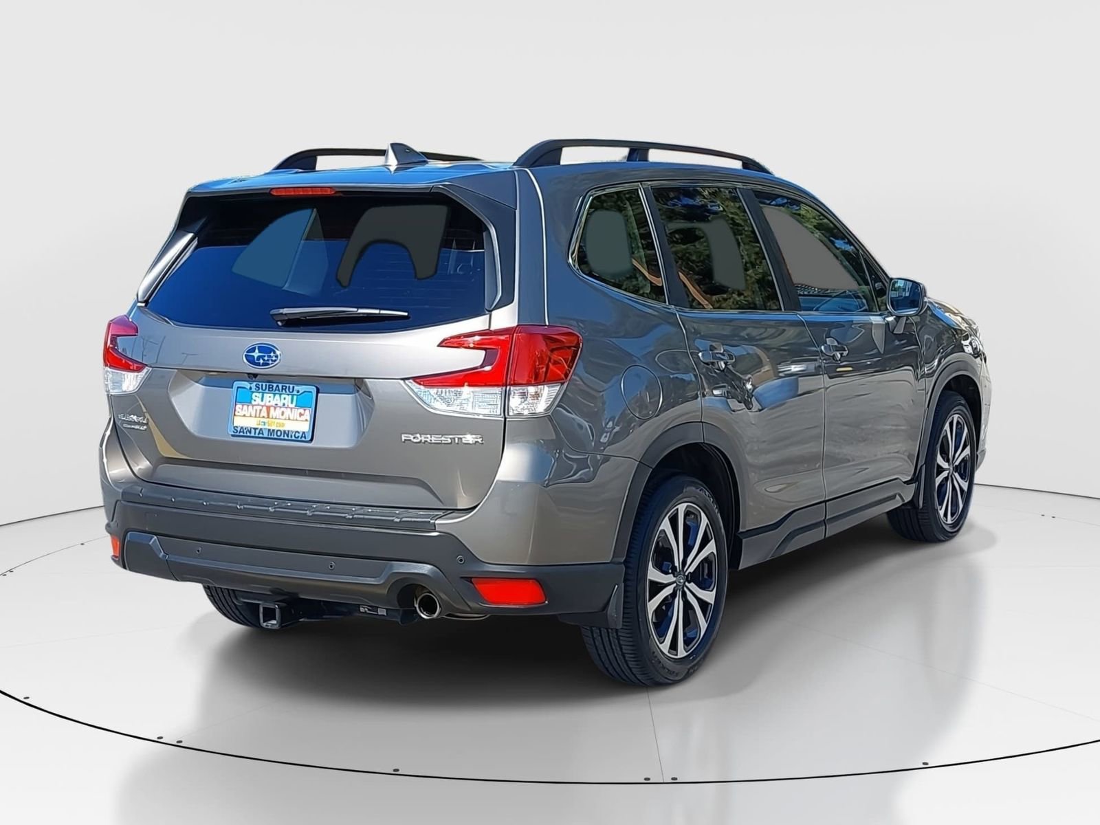 Used 2020 Subaru Forester Limited image 7