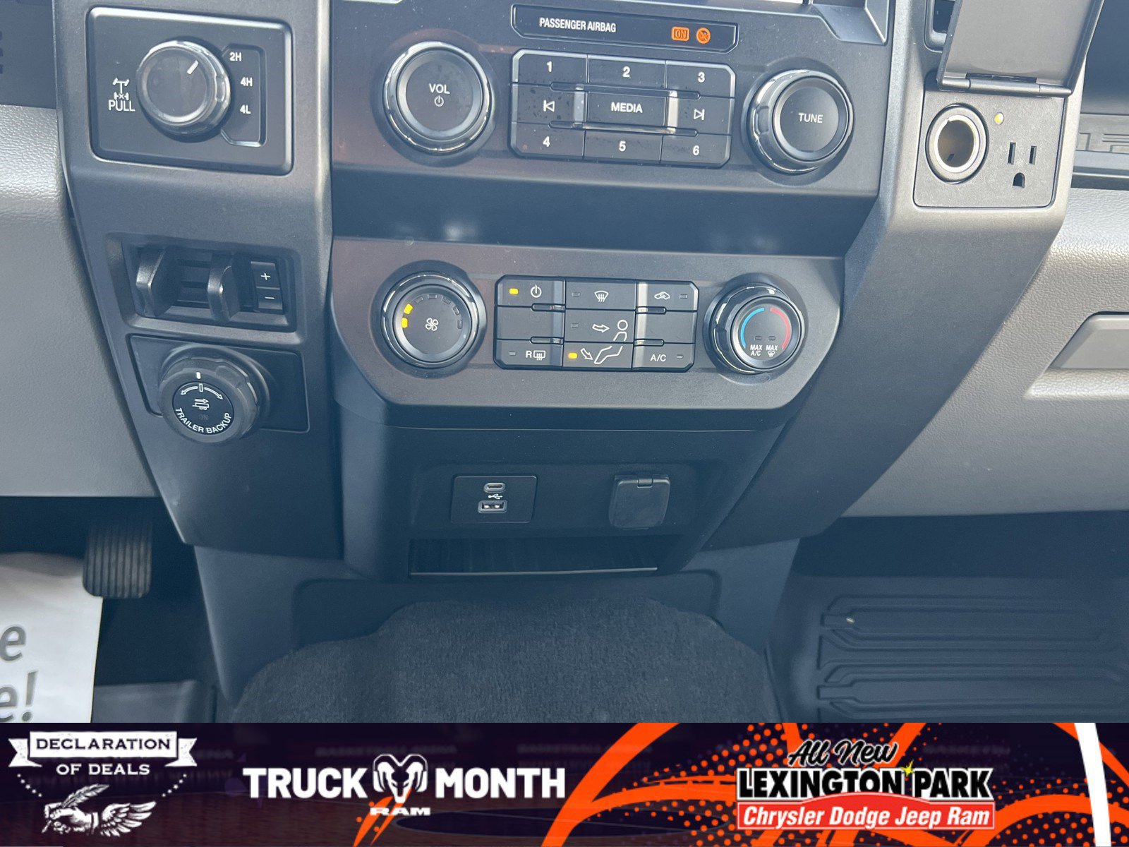 Used 2022 Ford F350 XL w/ STX Appearance Package image 27