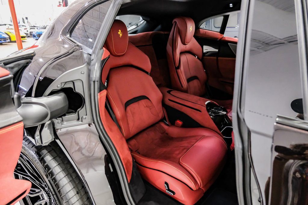 Used 2024 Ferrari Purosangue image 34