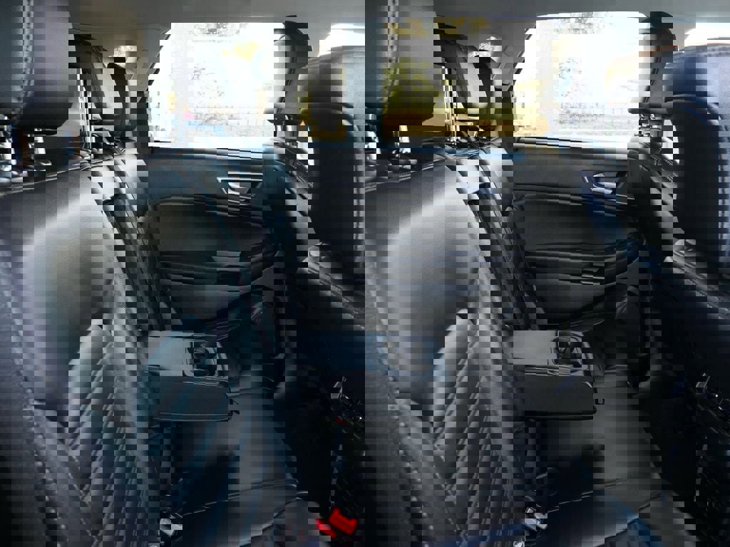 Used 2024 Ford Edge SEL image 26