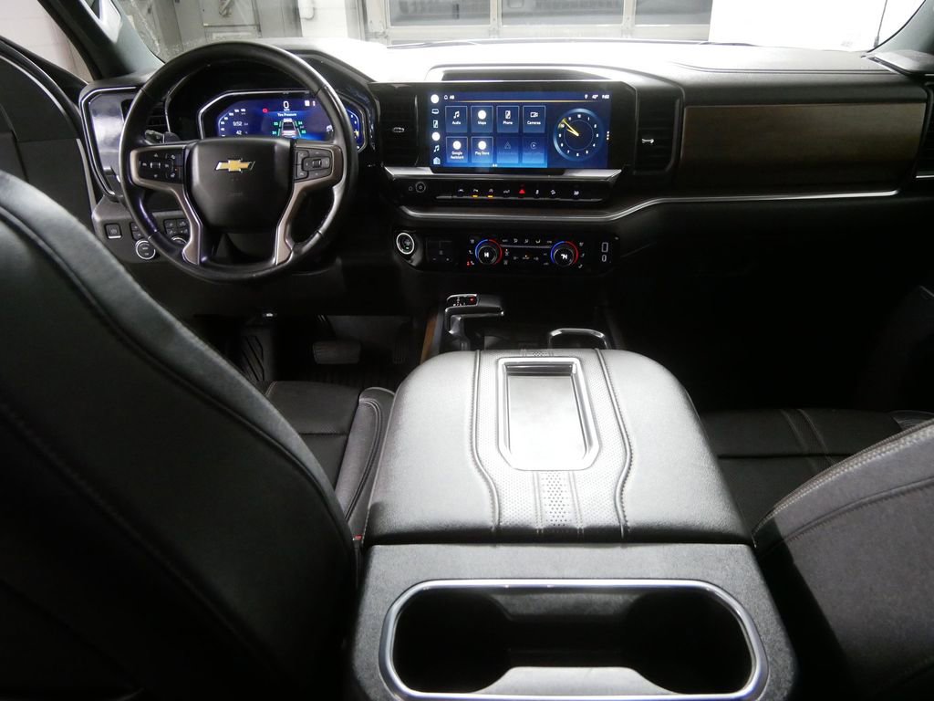 Used 2022 Chevrolet Silverado 1500 High Country w/ Z71 Off-Road Package AWD/4WD image 24