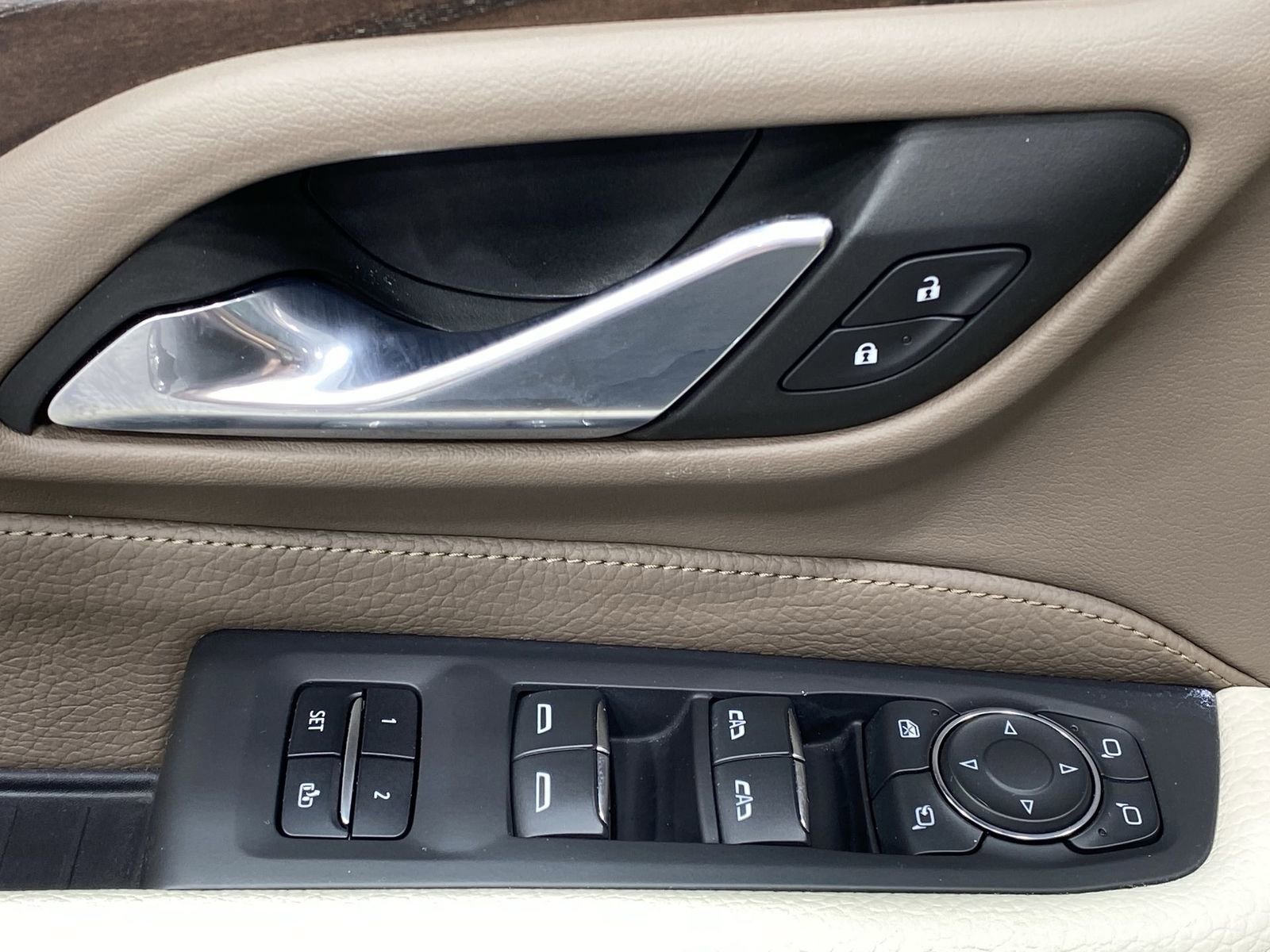 Used 2023 GMC Yukon Denali w/ LPO, Floor Liner Package image 13