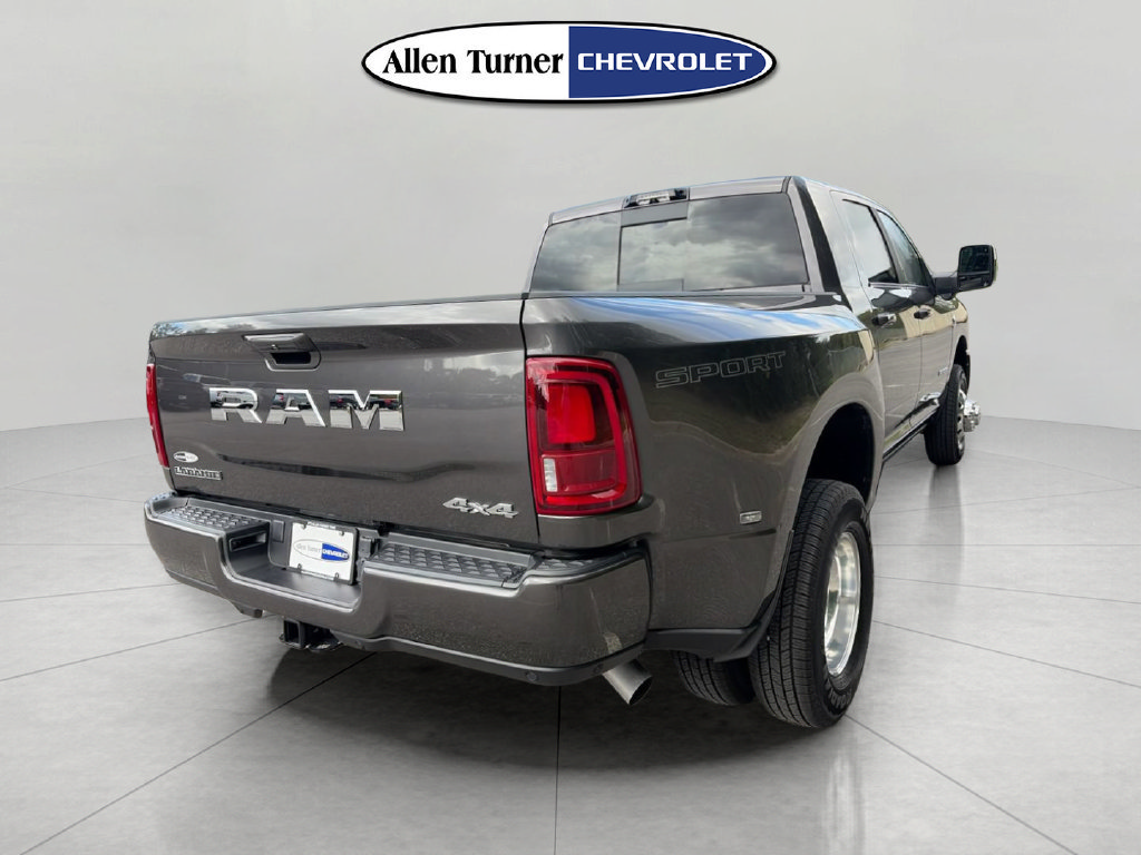 Used 2025 RAM 3500 Laramie AWD/4WD image 4