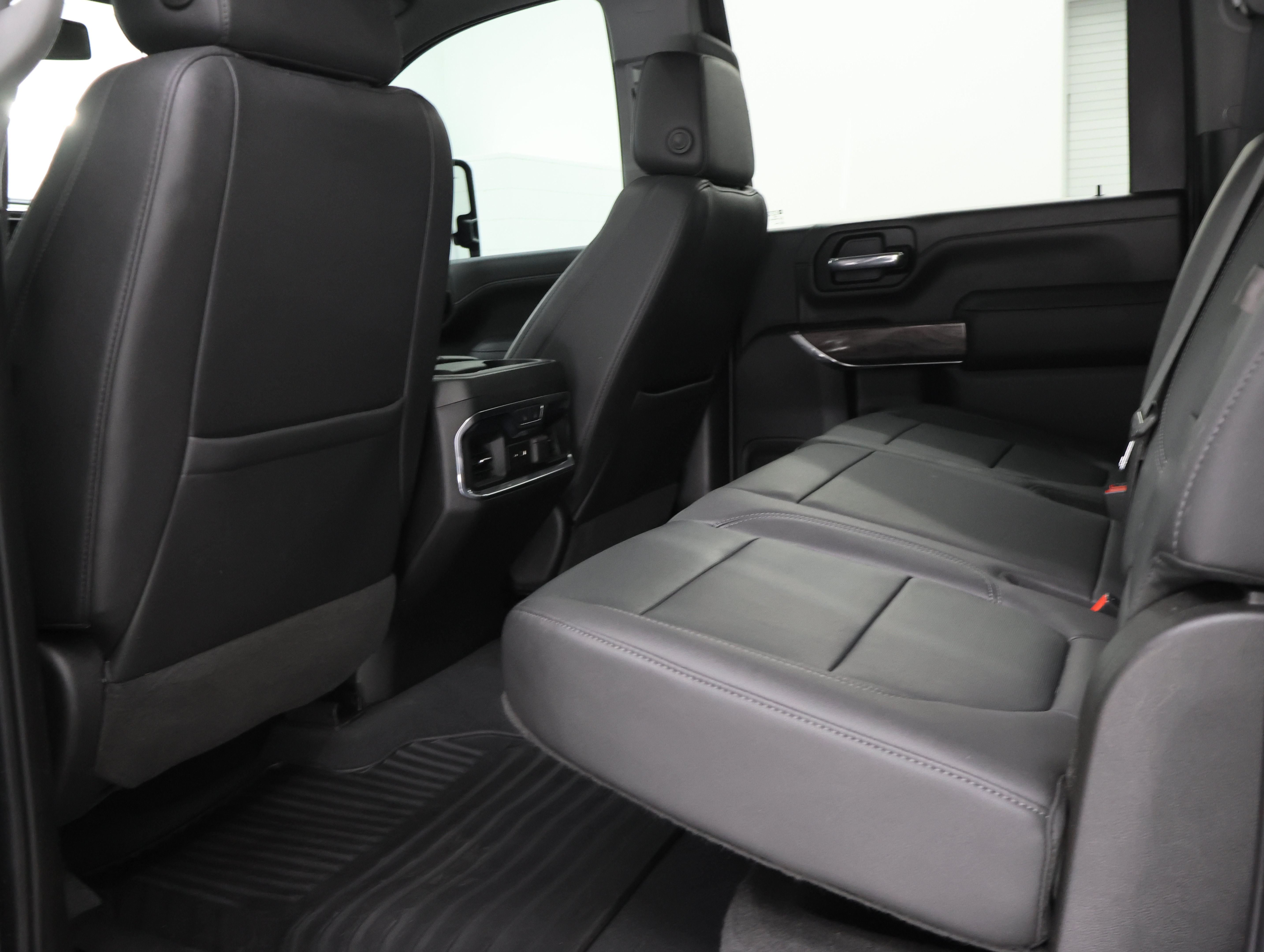 Used 2023 Chevrolet Silverado 2500 LTZ w/ LTZ Plus Package AWD/4WD image 35