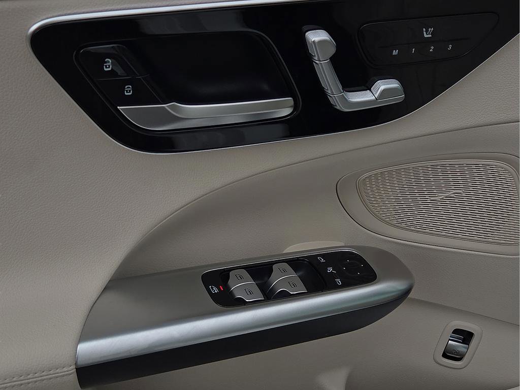 New 2026 Mercedes-Benz C 300 Sedan image 17