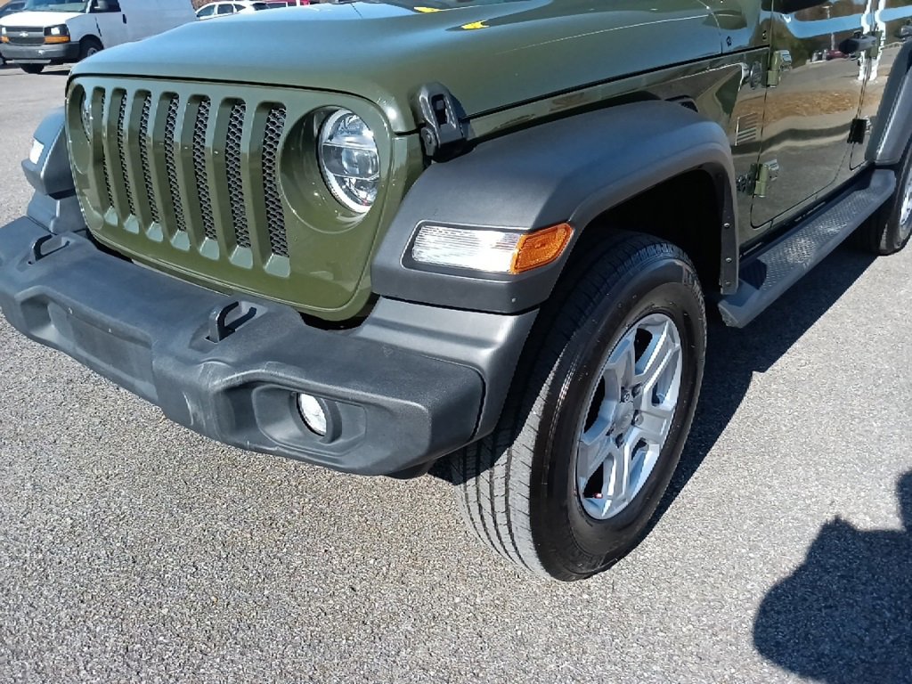 Used 2022 Jeep Wrangler Unlimited Sport image 9