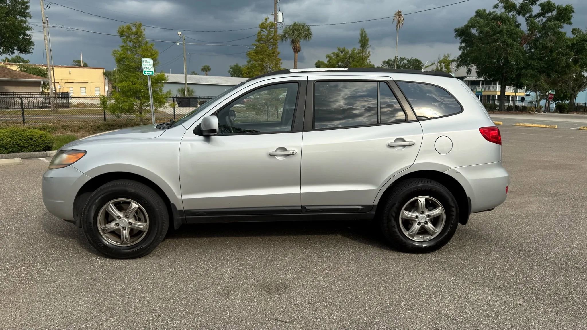 Used 2008 Hyundai Santa Fe GLS FWD image 1