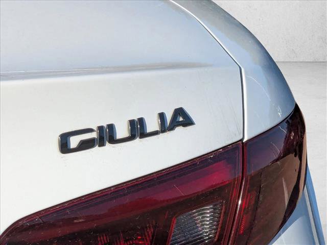 Used 2020 Alfa Romeo Giulia w/ Nero Edizione image 21