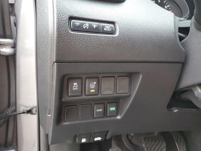 Used 2017 Nissan Rogue SV image 29