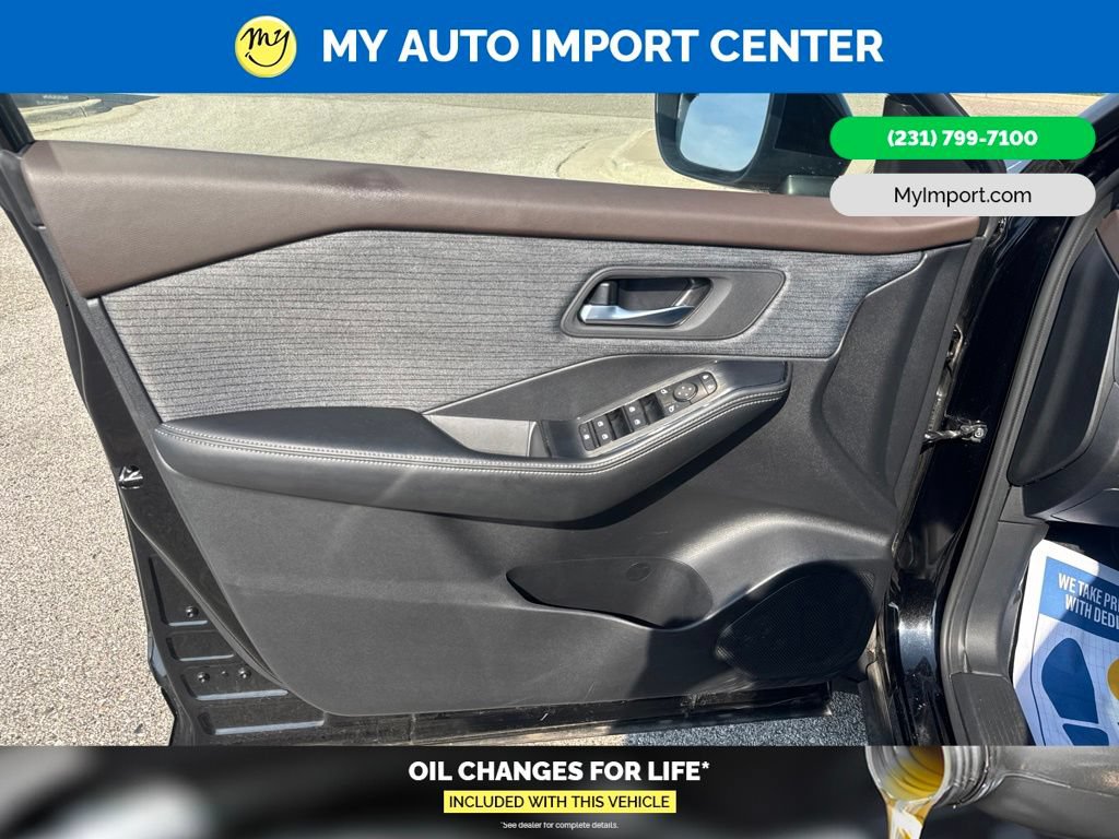 Used 2023 Nissan Rogue SV AWD/4WD image 10
