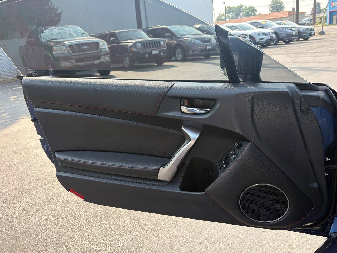 Used 2015 Scion FR-S RWD image 16
