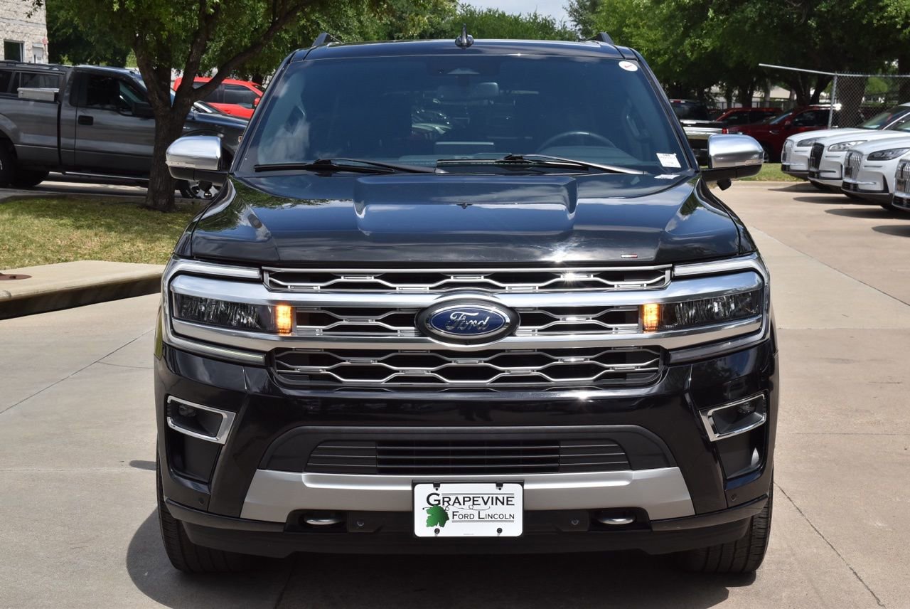 Certified 2024 Ford Expedition Max Platinum image 3