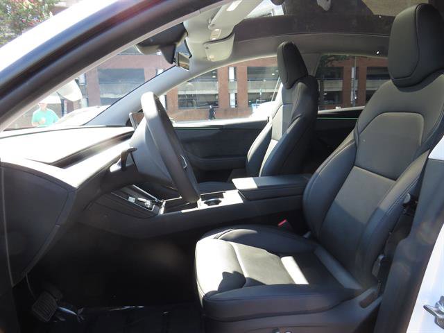 Used 2026 Tesla Model Y Long Range RWD image 15