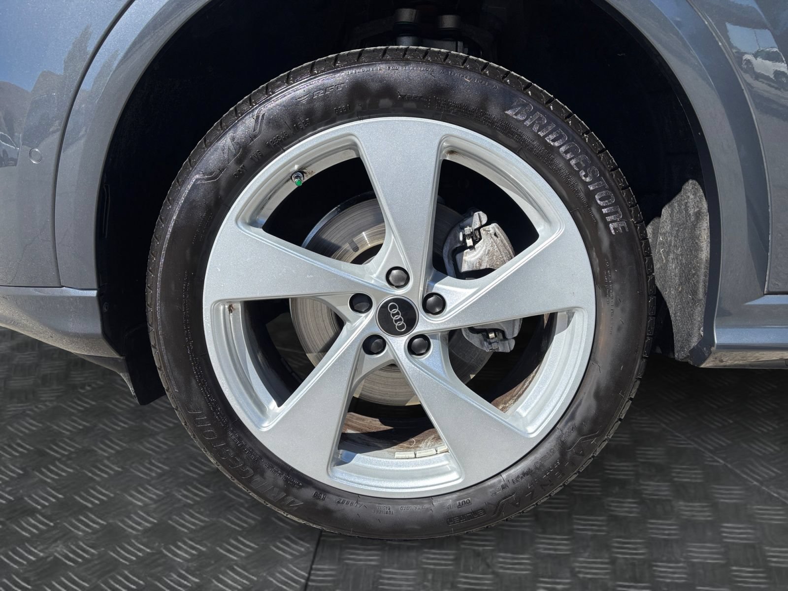 Used 2025 Audi Q5 Premium Plus w/ Premium Plus AWD/4WD image 9