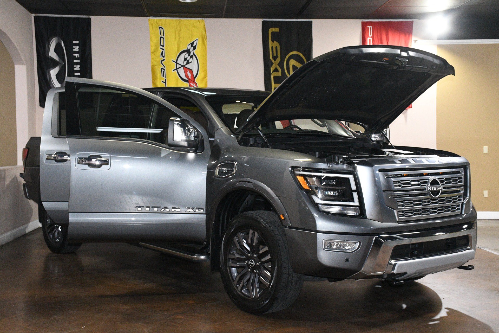 Used 2023 Nissan Titan Platinum Reserve w/ Moonroof Package AWD/4WD image 89