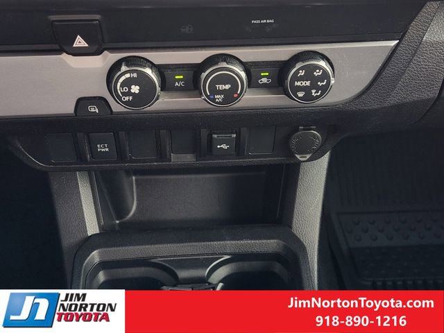 Used 2022 Toyota Tacoma SR5 RWD image 20