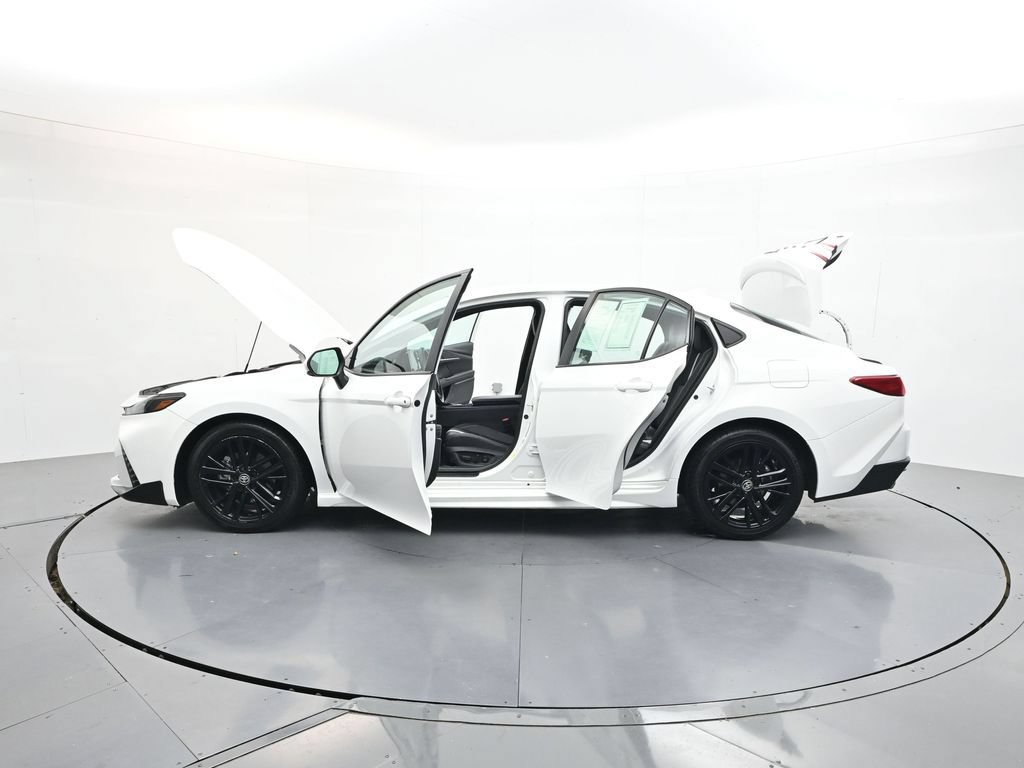 Used 2025 Toyota Camry SE FWD image 43