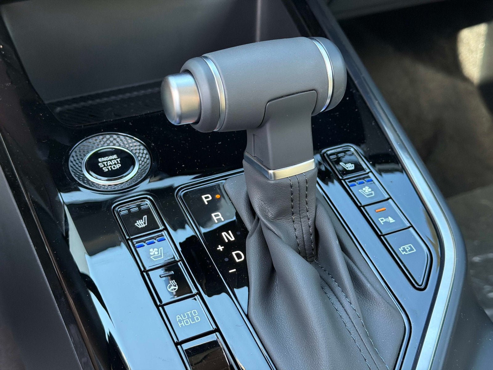 New 2026 Kia Niro FWD image 24