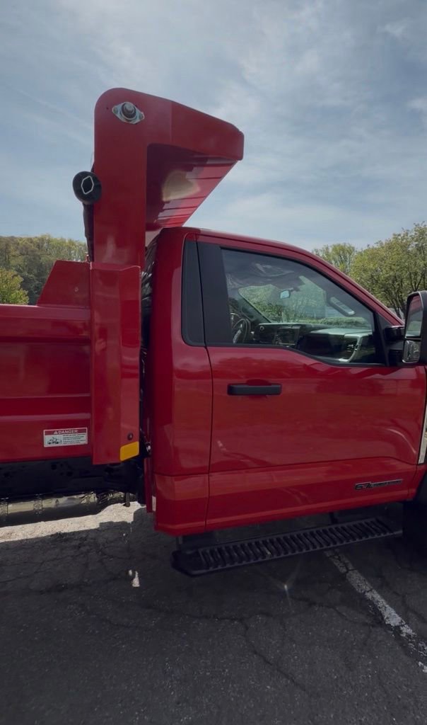 New 2026 Ford F550 4x4 Regular Cab Super Duty image 3