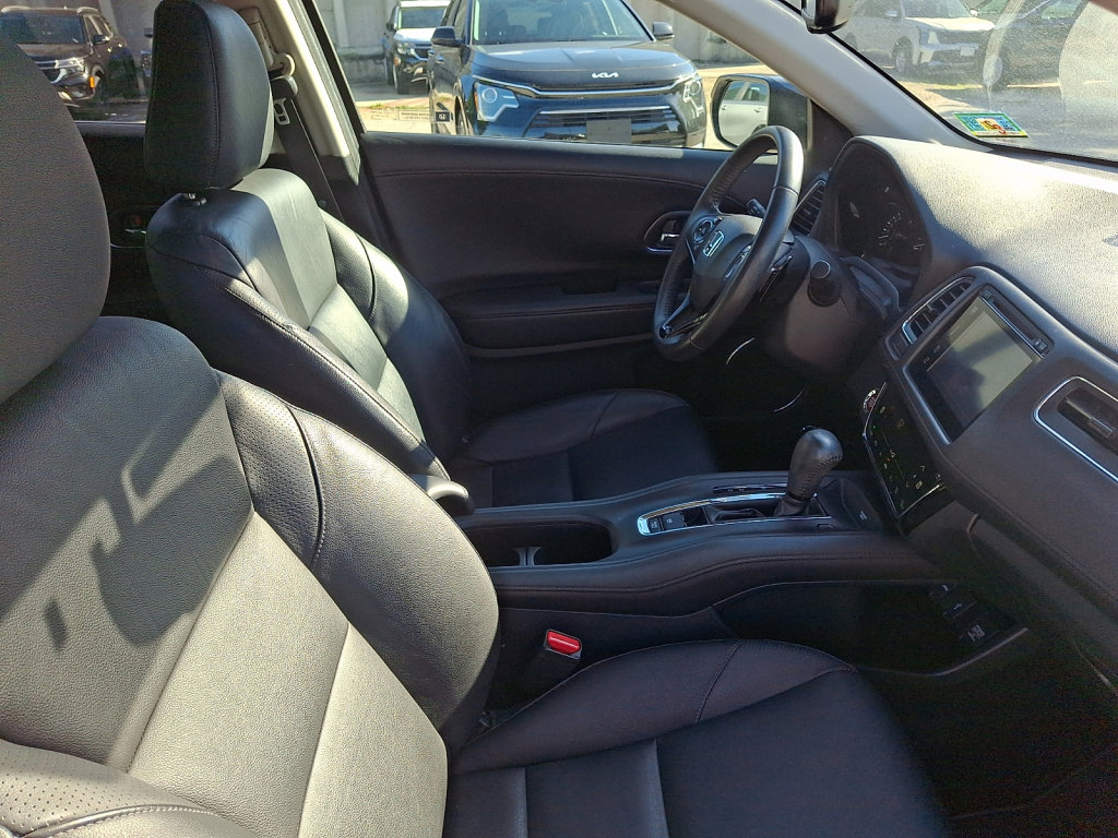 Used 2017 Honda HR-V EX-L image 11