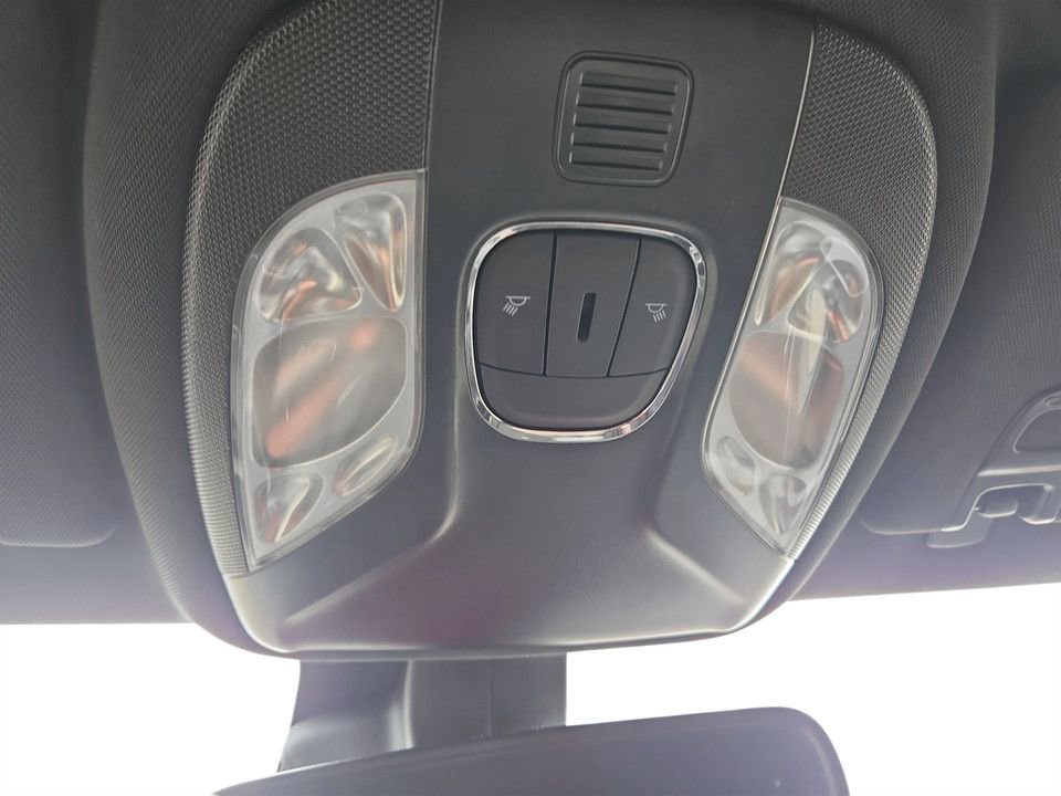 Used 2025 Jeep Compass Trailhawk image 23