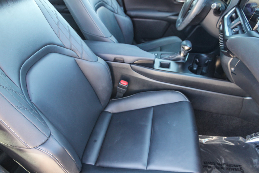Certified 2024 Lexus UX 250h FWD image 18
