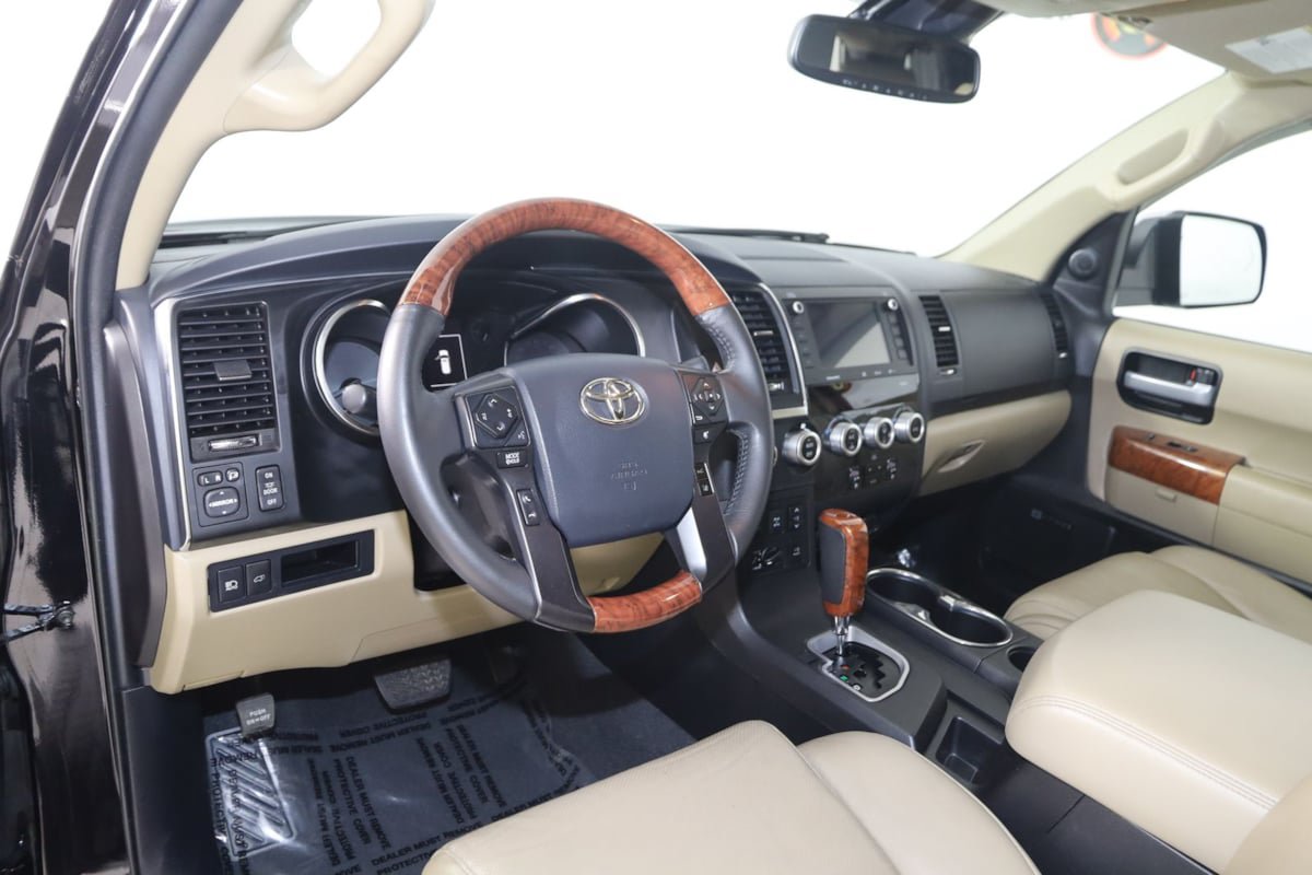Used 2020 Toyota Sequoia Platinum AWD/4WD image 28