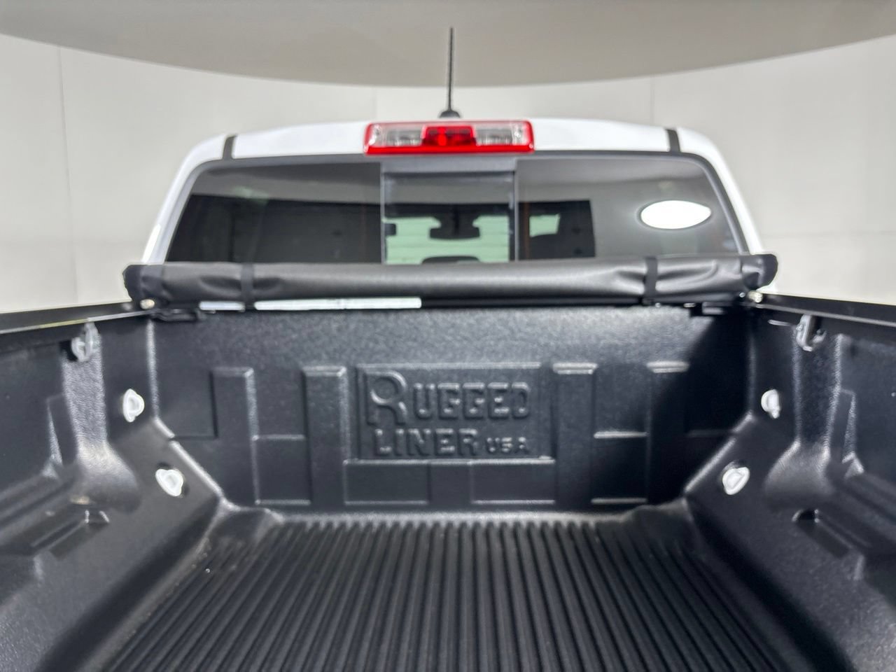 Used 2023 Chevrolet Colorado LT w/ LT Convenience Package II AWD/4WD image 25