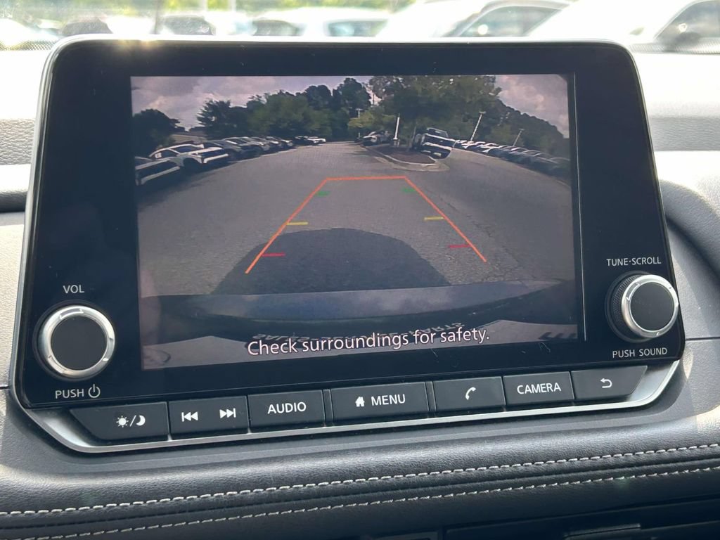 Used 2024 Nissan Rogue S AWD/4WD image 25