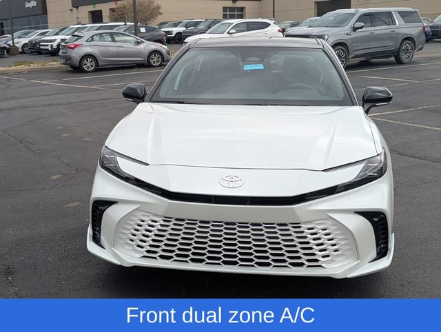 Used 2025 Toyota Camry XSE image 3