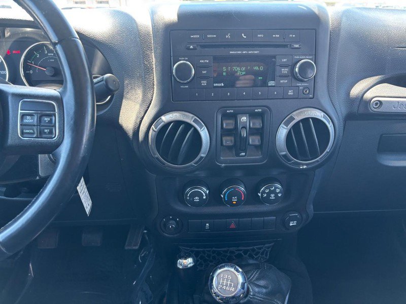 Used 2017 Jeep Wrangler Unlimited Sport w/ Quick Order Package 23S AWD/4WD image 16