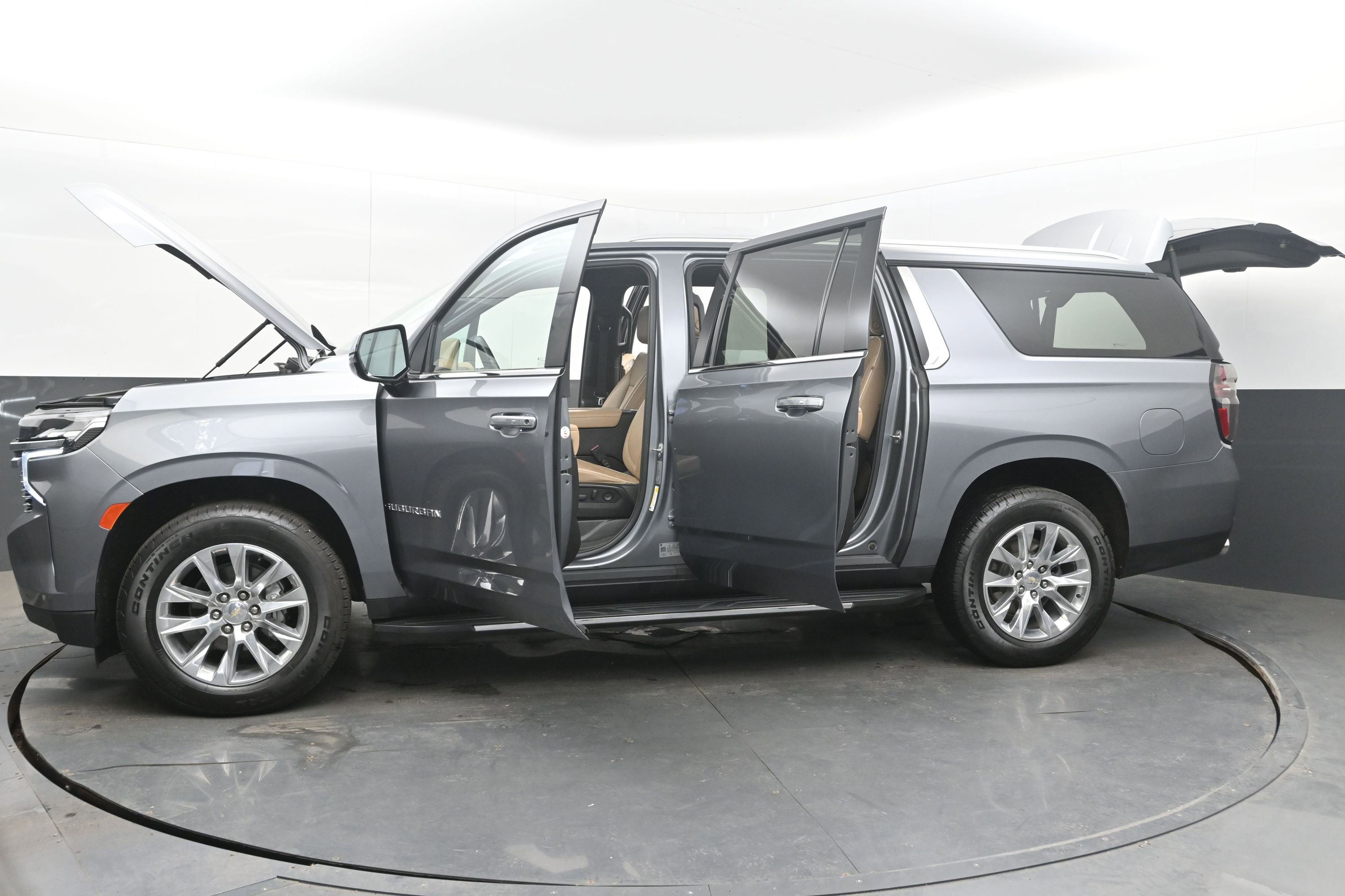 Used 2021 Chevrolet Suburban Premier image 42