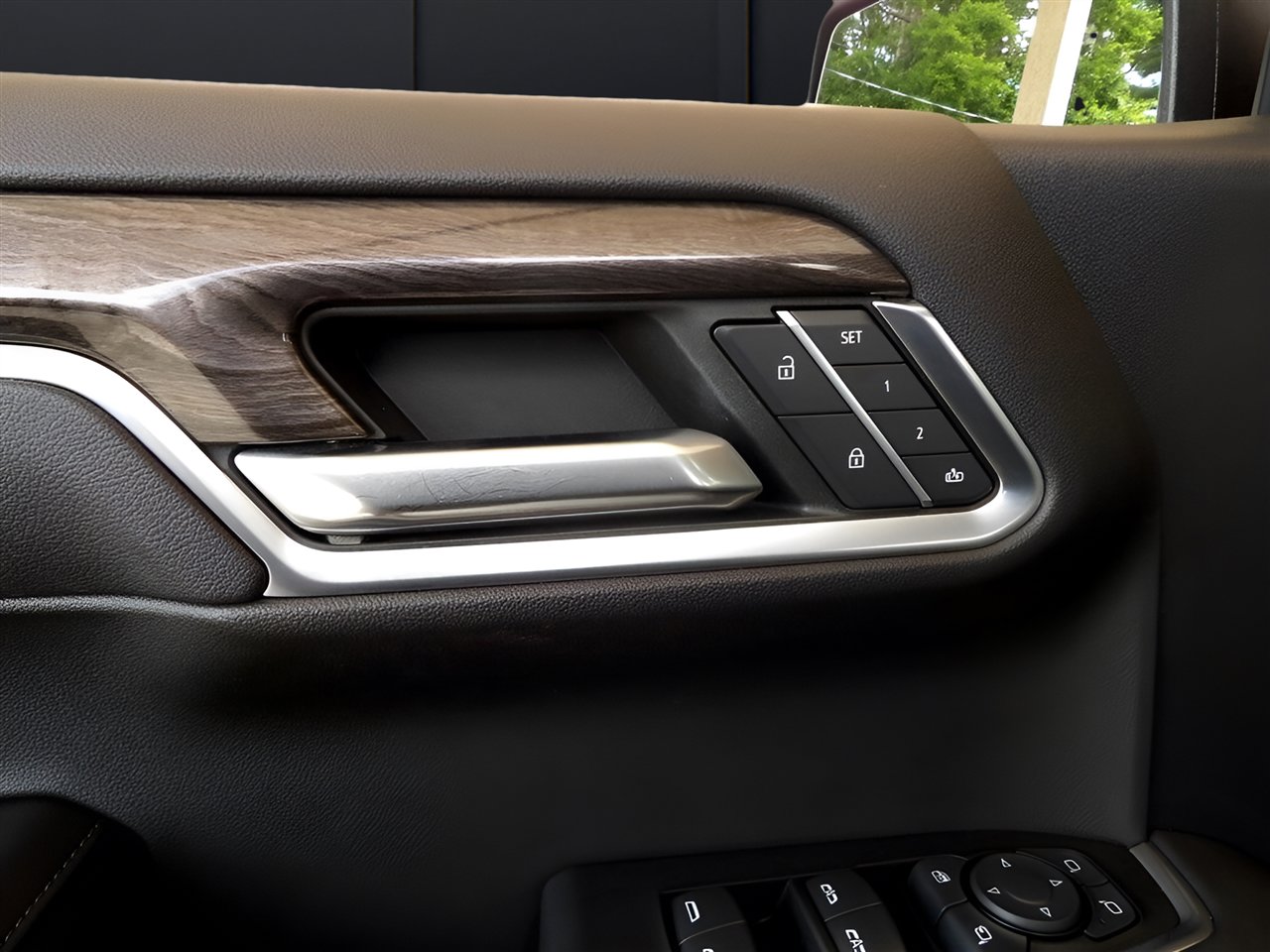 Used 2022 Chevrolet Silverado 1500 LTZ image 10