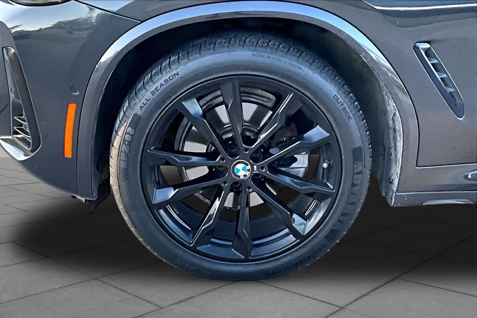 Used 2022 BMW X4 xDrive30i w/ Parking Assistance Package AWD/4WD image 11