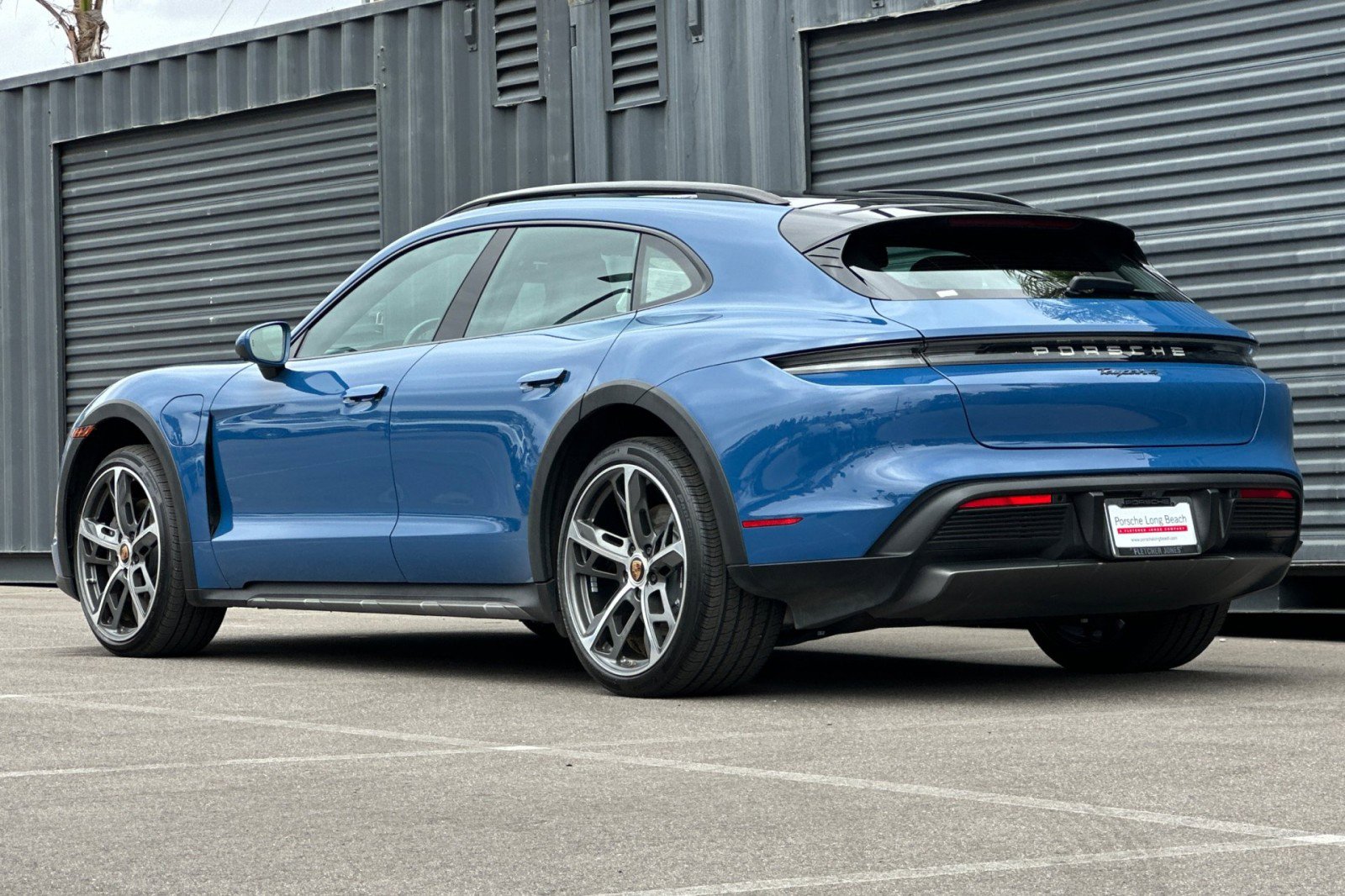 Certified 2024 Porsche Taycan 4 Cross Turismo AWD/4WD image 3