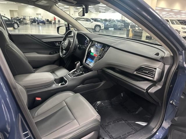Used 2025 Subaru Outback Onyx Edition AWD/4WD image 24