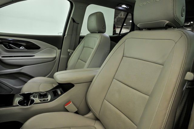 Used 2019 GMC Terrain Denali w/ Advanced Safety Package image 14