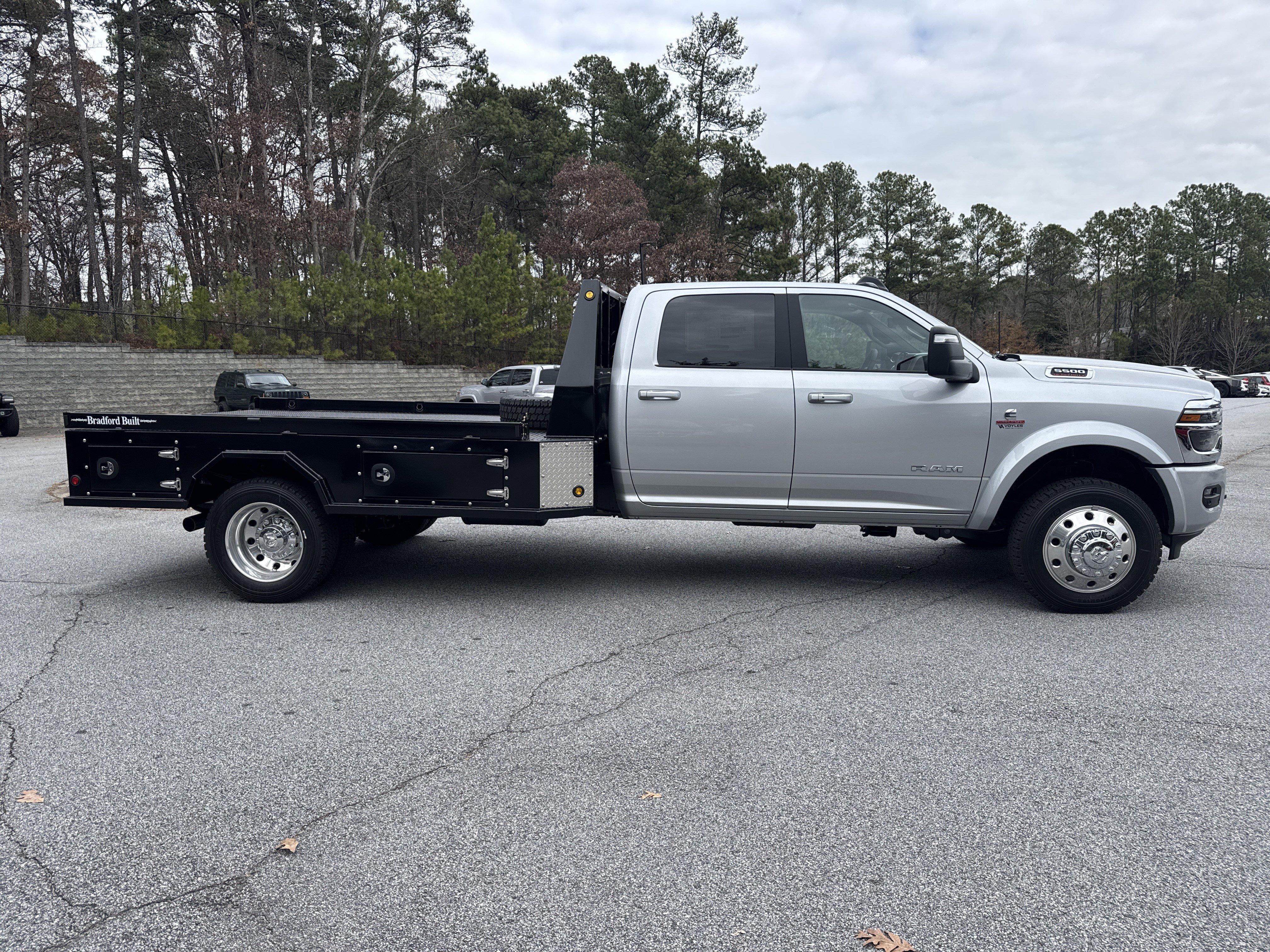 New 2026 RAM 5500 4x4 Crew Cab w/ Laramie Trim Package image 2