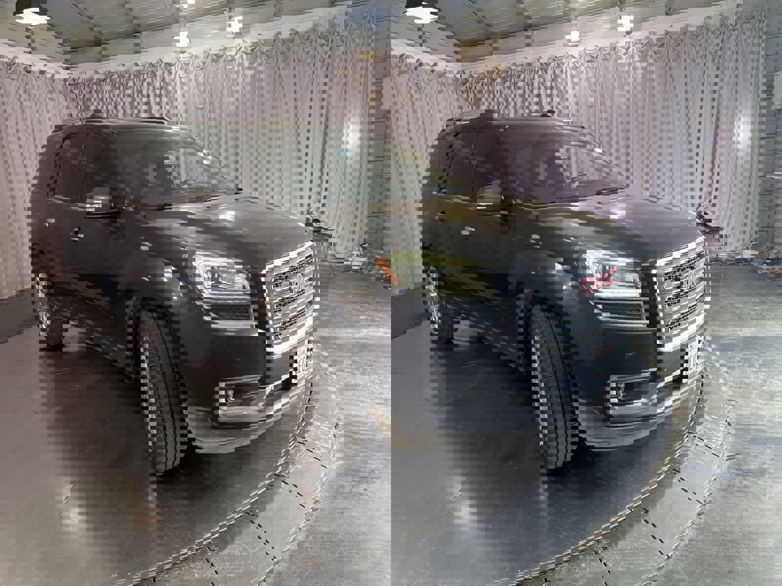 Used 2017 GMC Acadia Limited SLT image 3