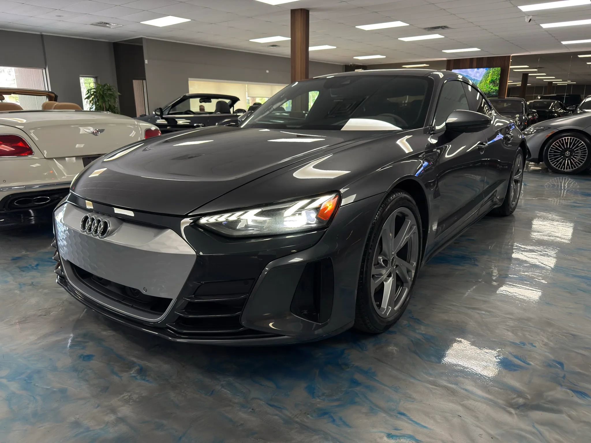Used 2022 Audi e-tron GT Premium Plus image 3