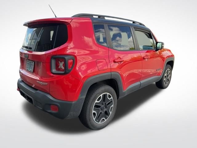 Used 2017 Jeep Renegade Trailhawk w/ Popular Equipment Group image 5