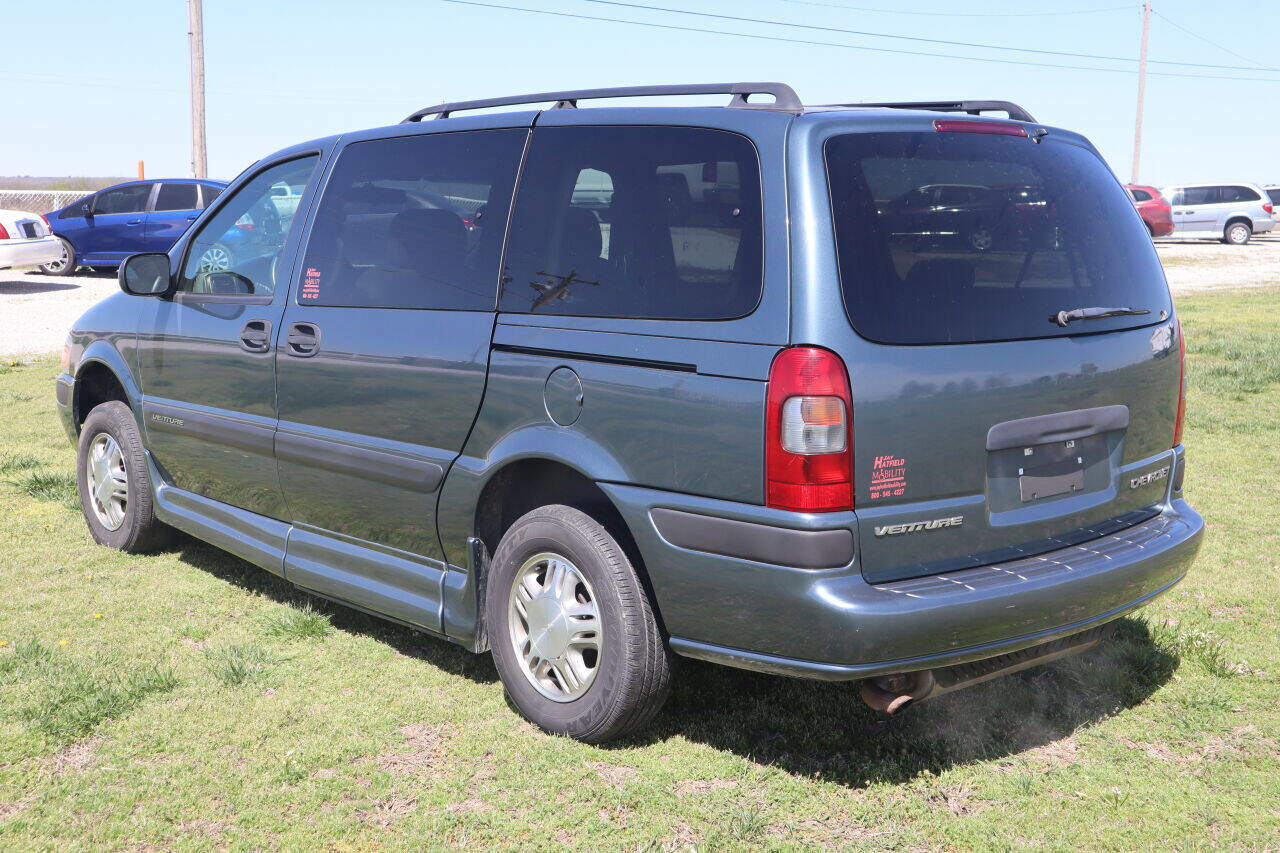 Used 2004 Chevrolet Venture LS w/ Easy Order Package image 3
