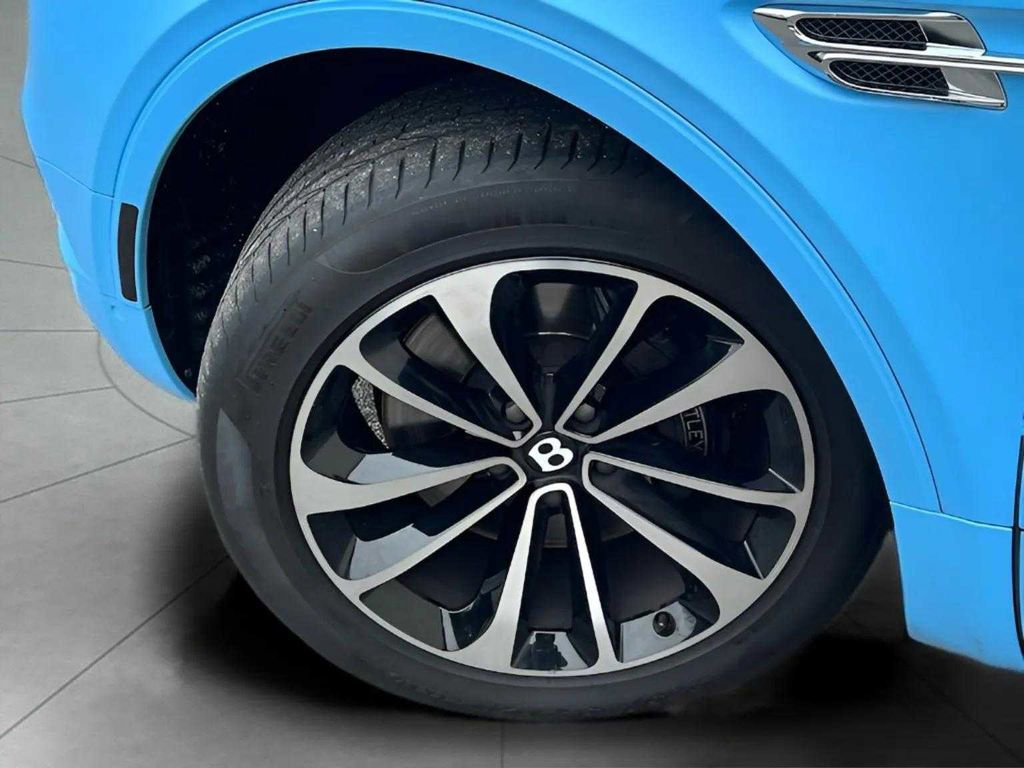 Used 2017 Bentley Bentayga image 46