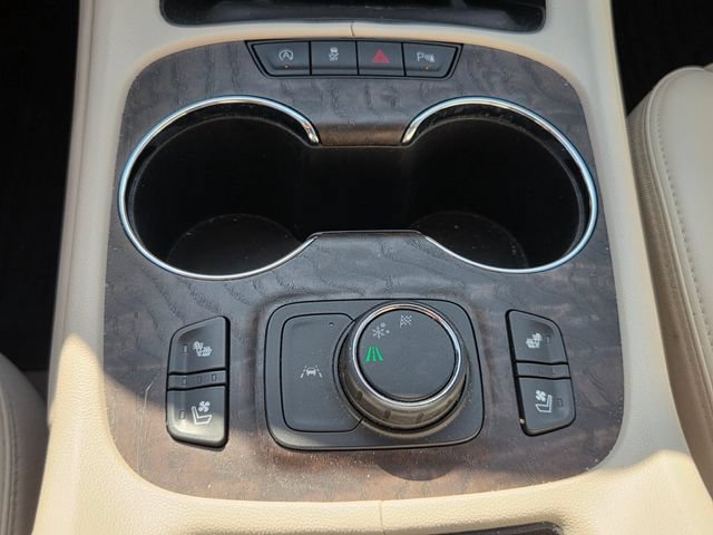 Used 2023 GMC Acadia Denali w/ Denali Technology Package FWD image 19