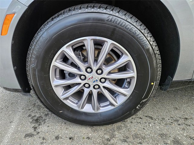 Used 2024 Buick Enclave Premium image 9