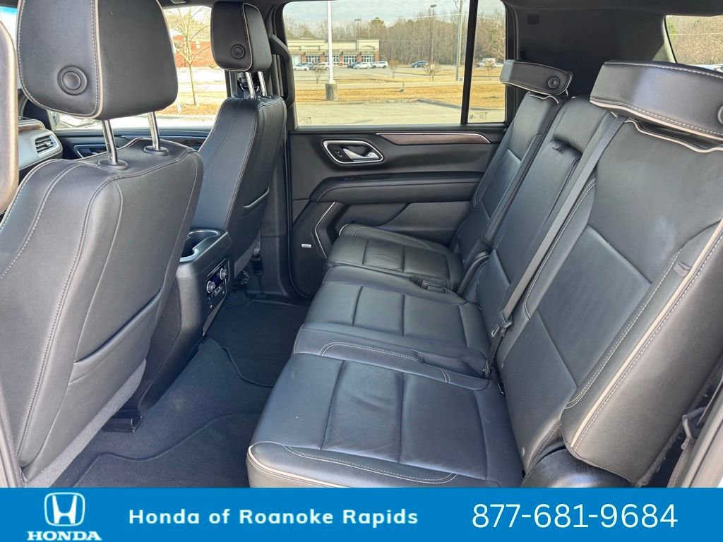 Used 2024 Chevrolet Suburban Premier image 35