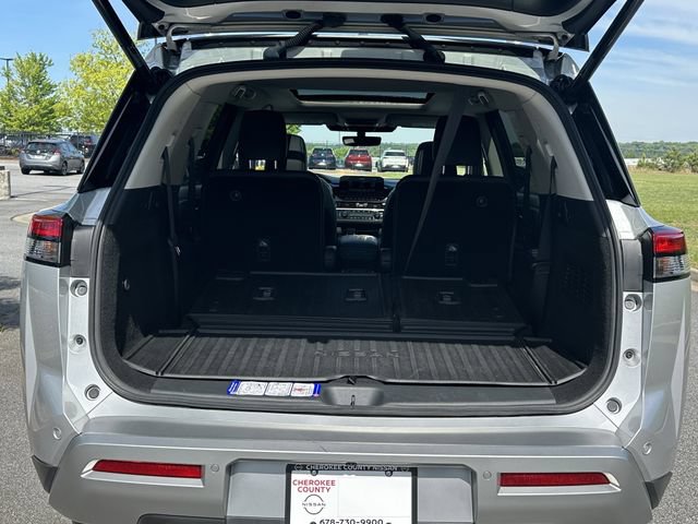 Certified 2025 Nissan Pathfinder Platinum FWD image 20